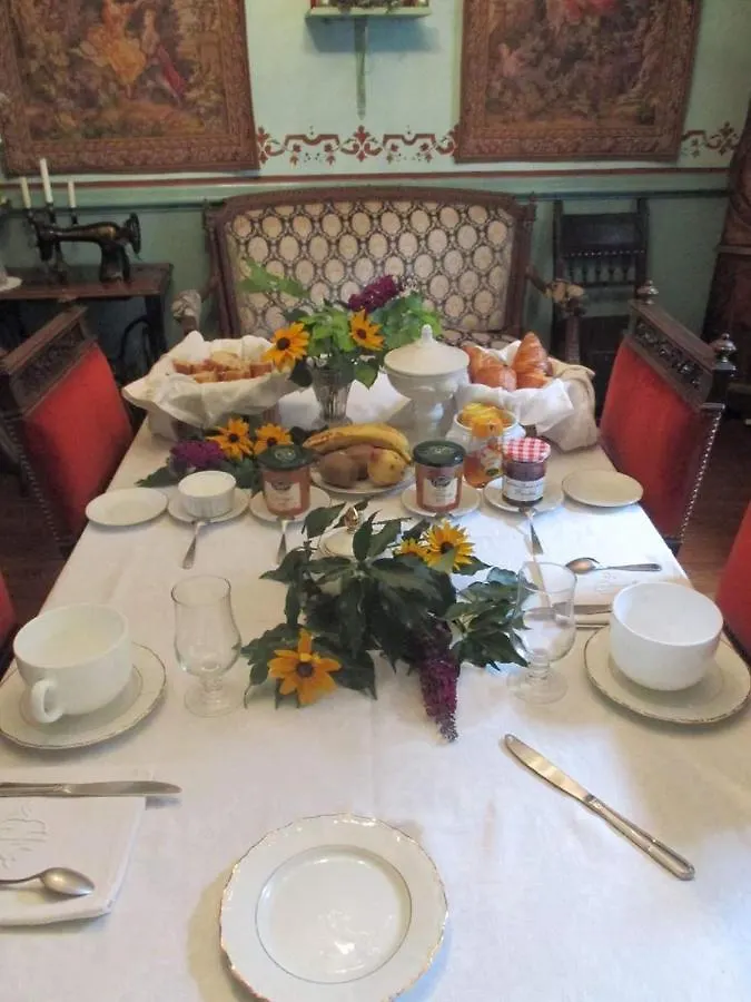 Propriete Charbaymond Bed & Breakfast Clermont-Ferrand France